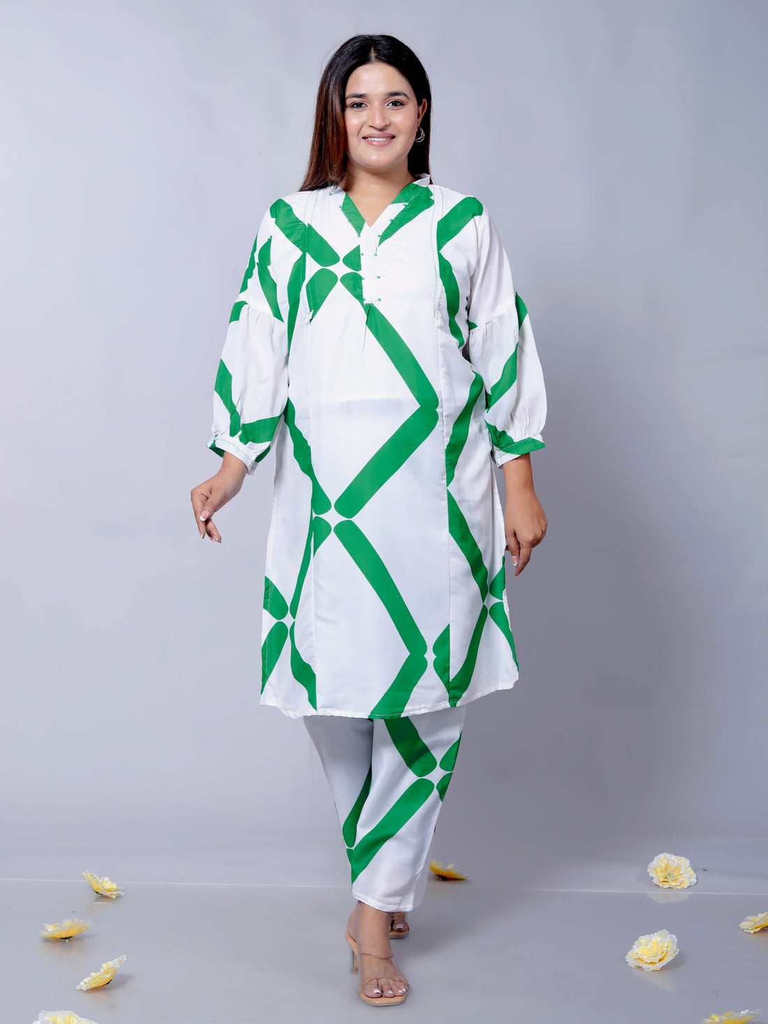 Front view of Women's Green Clamp Party Wear Co-ord Set